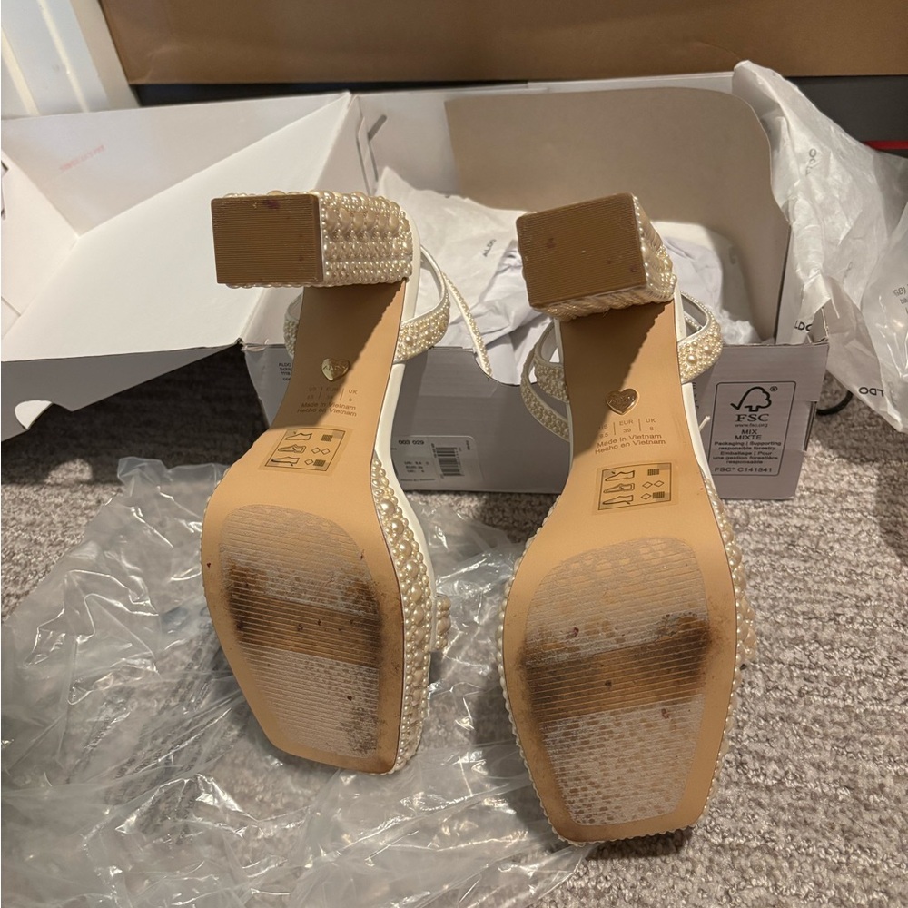 Aldo Lulu White Pearl Heels Pillow Walk size 8.5 - Picture 4 of 6